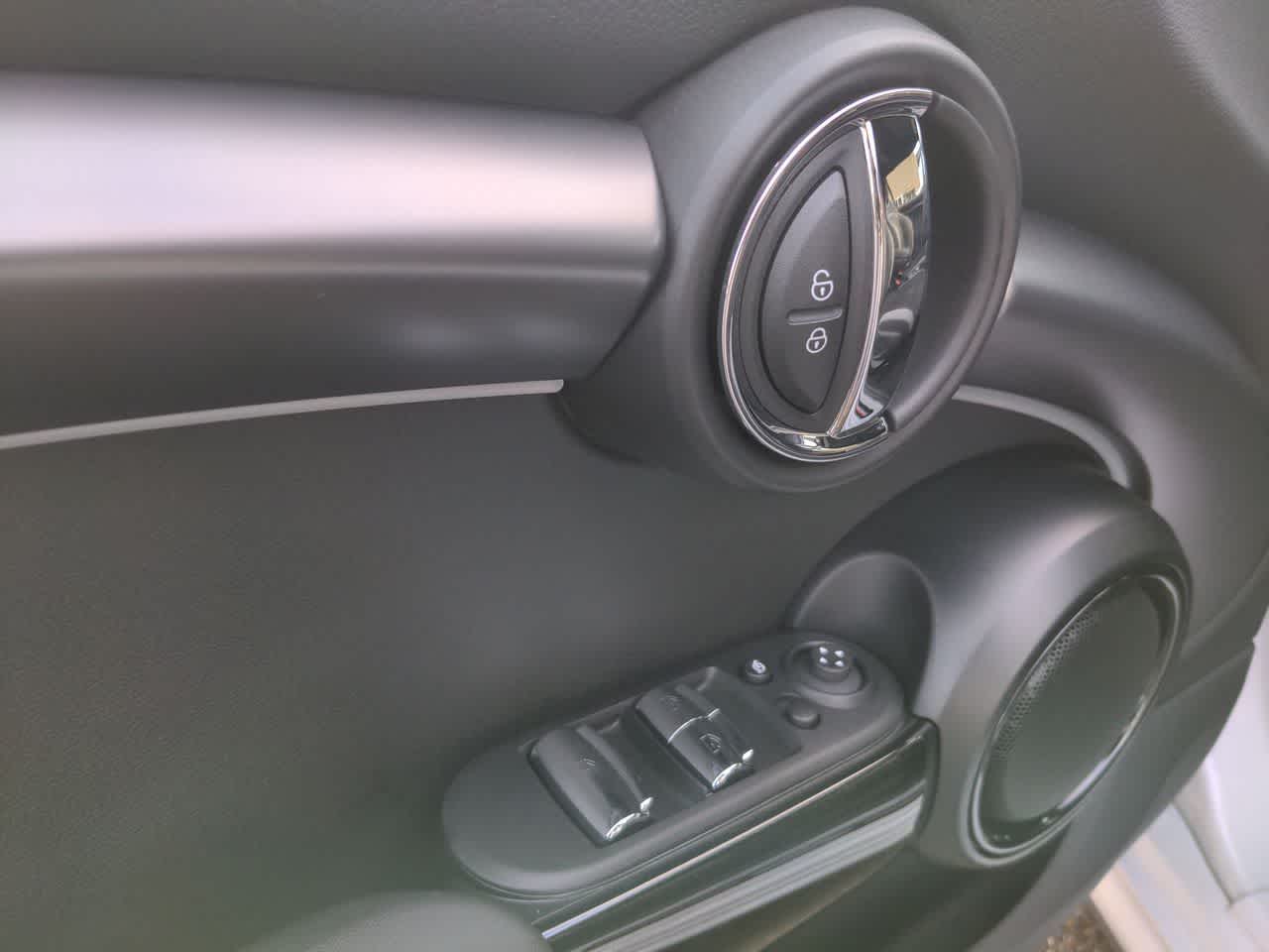 Thumbnail: 2023 MINI Cooper Convertible - 14