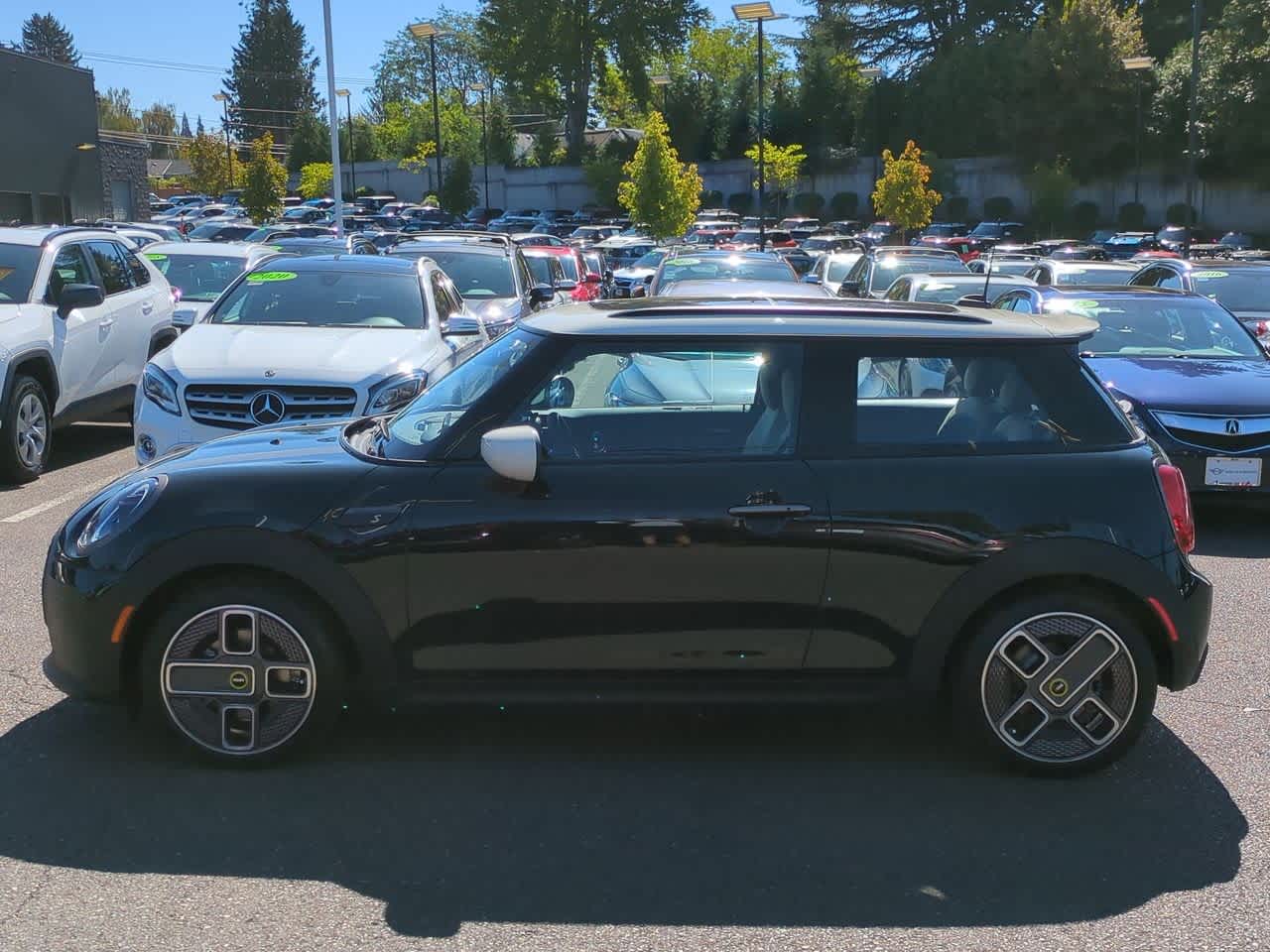 Thumbnail: 2024 MINI Cooper Hardtop - 3