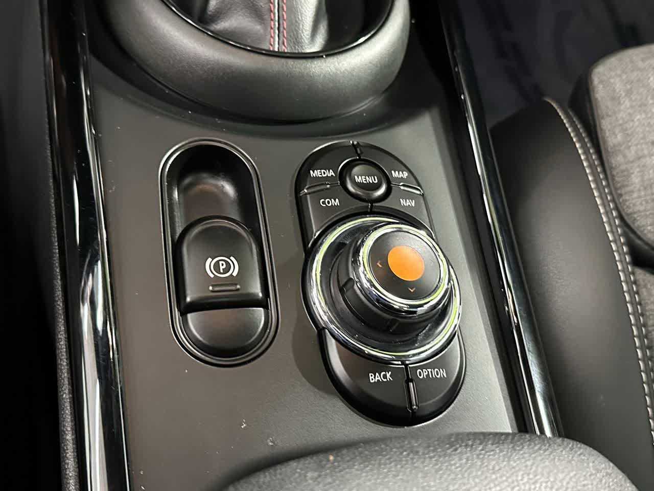 Thumbnail: 2021 MINI Cooper Clubman - 23