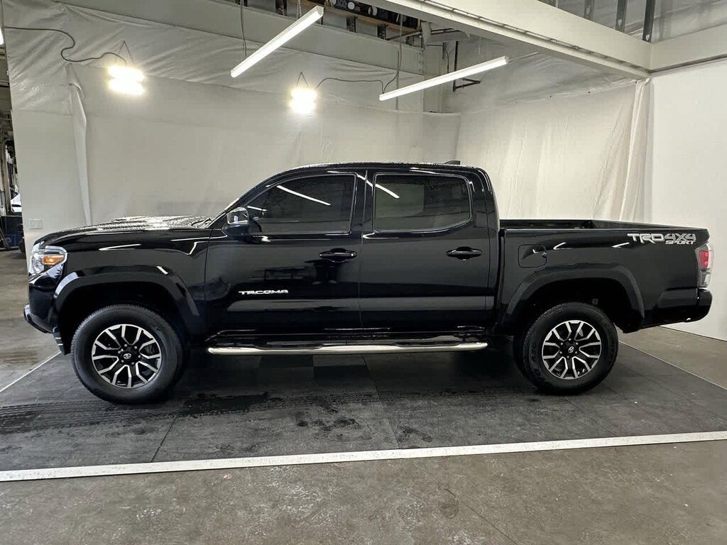 2021 Toyota Tacoma TRD Sport V6 photo 3