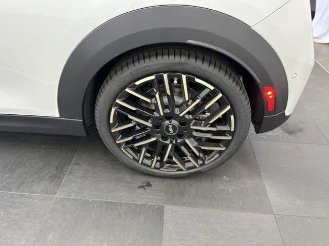 Thumbnail: 2025 MINI Cooper Hardtop - 14