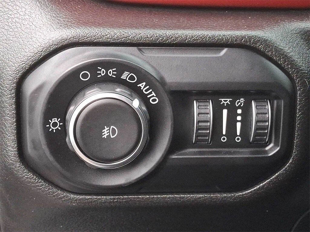 Thumbnail: 2018 Jeep Wrangler - 24