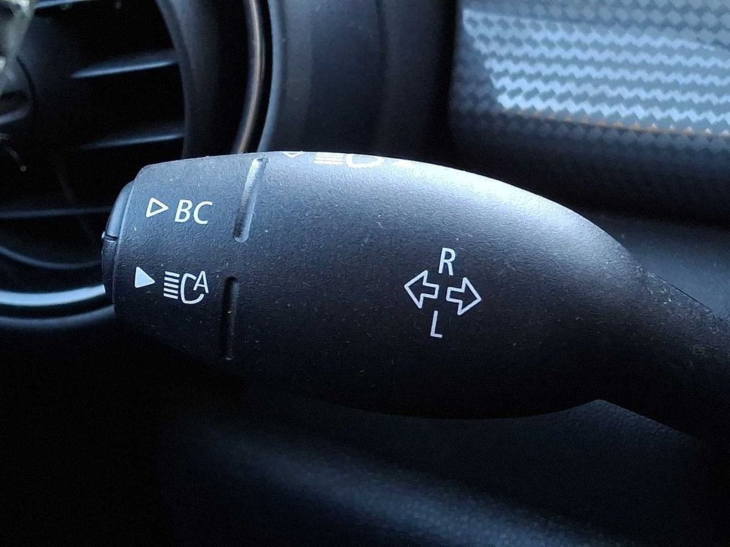 Thumbnail: 2020 MINI Cooper Hardtop - 23