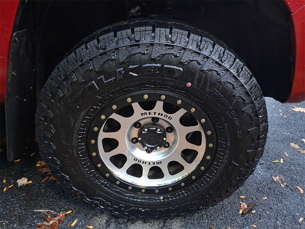 Thumbnail: 2020 Toyota Tacoma - 6