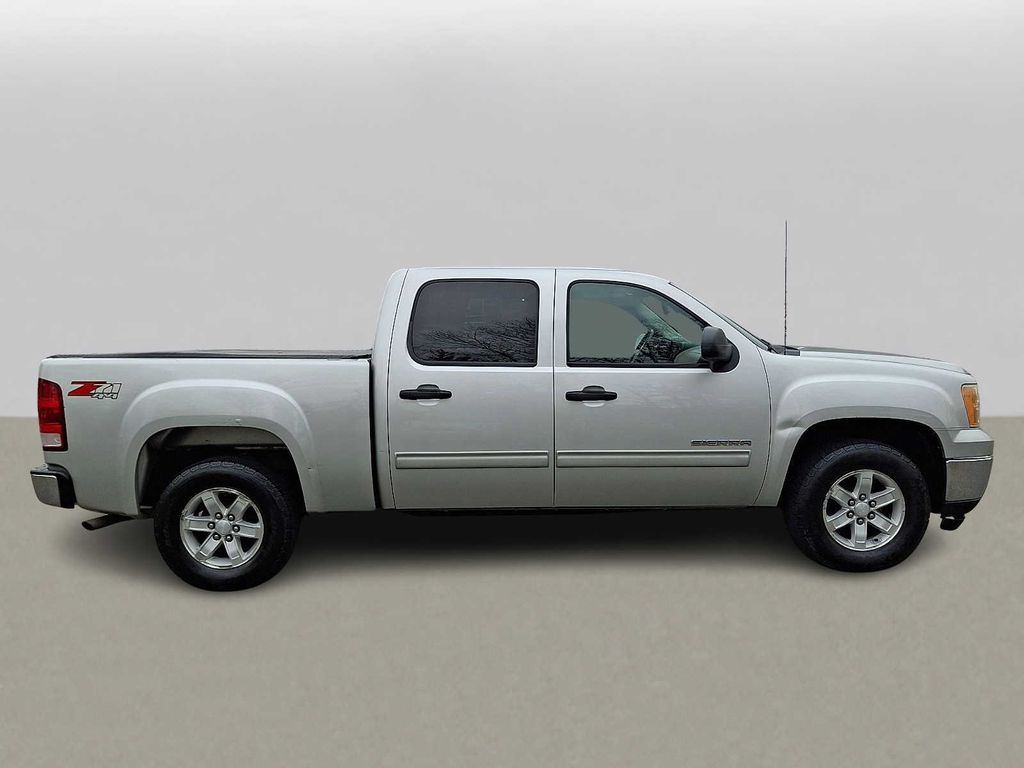 Thumbnail: 2011 GMC Sierra 1500 - 4