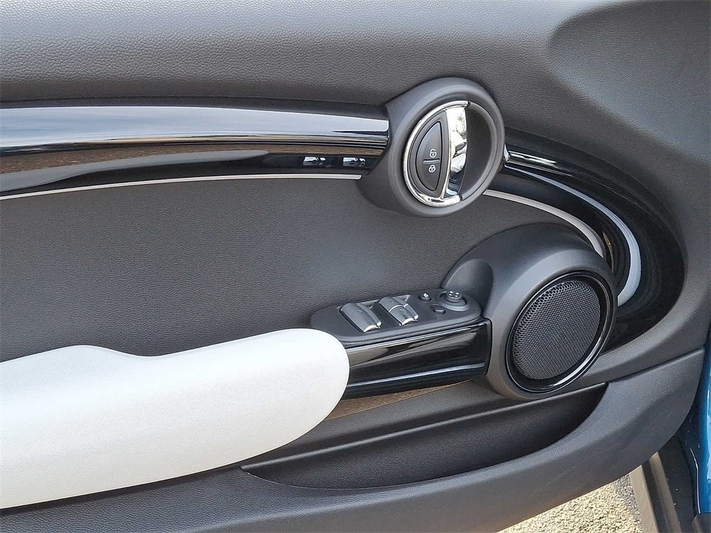 Thumbnail: 2023 MINI Cooper Convertible - 9