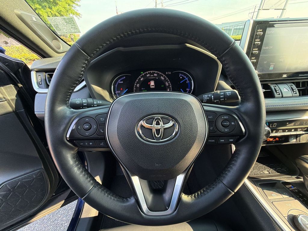 Thumbnail: 2020 Toyota RAV4 - 23
