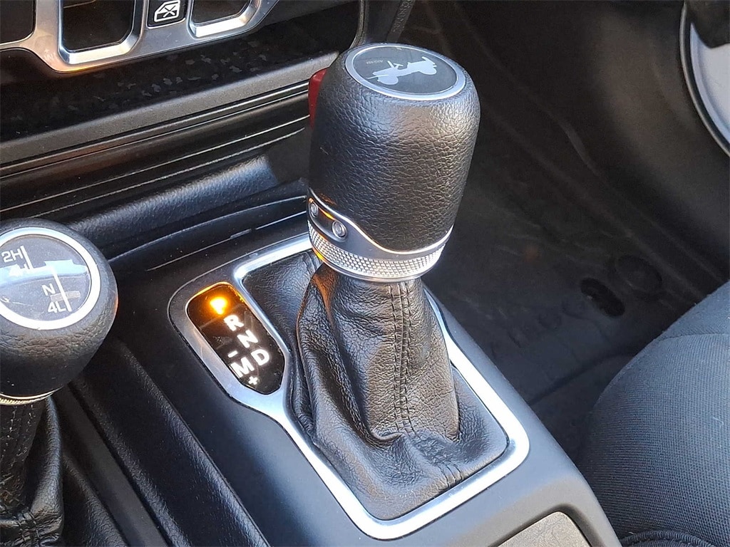 Thumbnail: 2021 Jeep Wrangler - 14