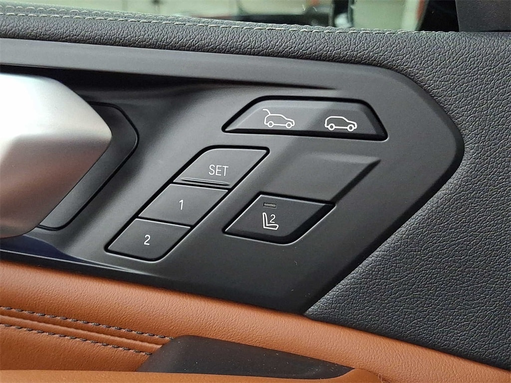 Thumbnail: 2022 BMW X6 - 27