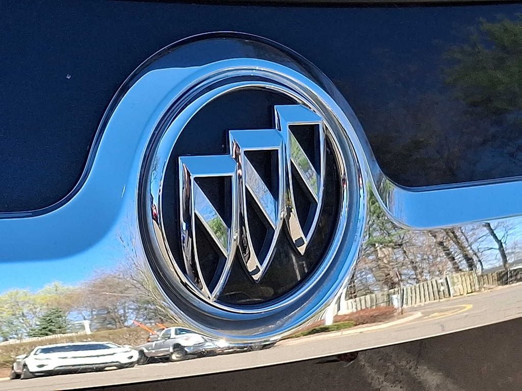 Thumbnail: 2010 Buick LaCrosse - 29