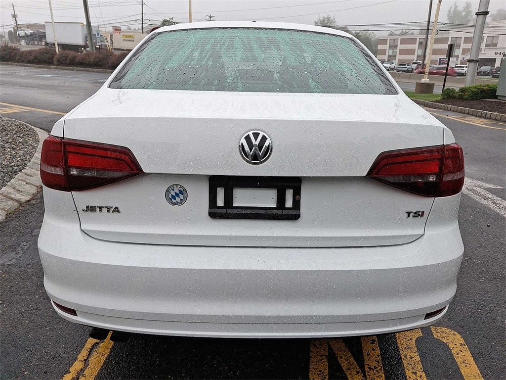 Thumbnail: 2017 Volkswagen Jetta - 22