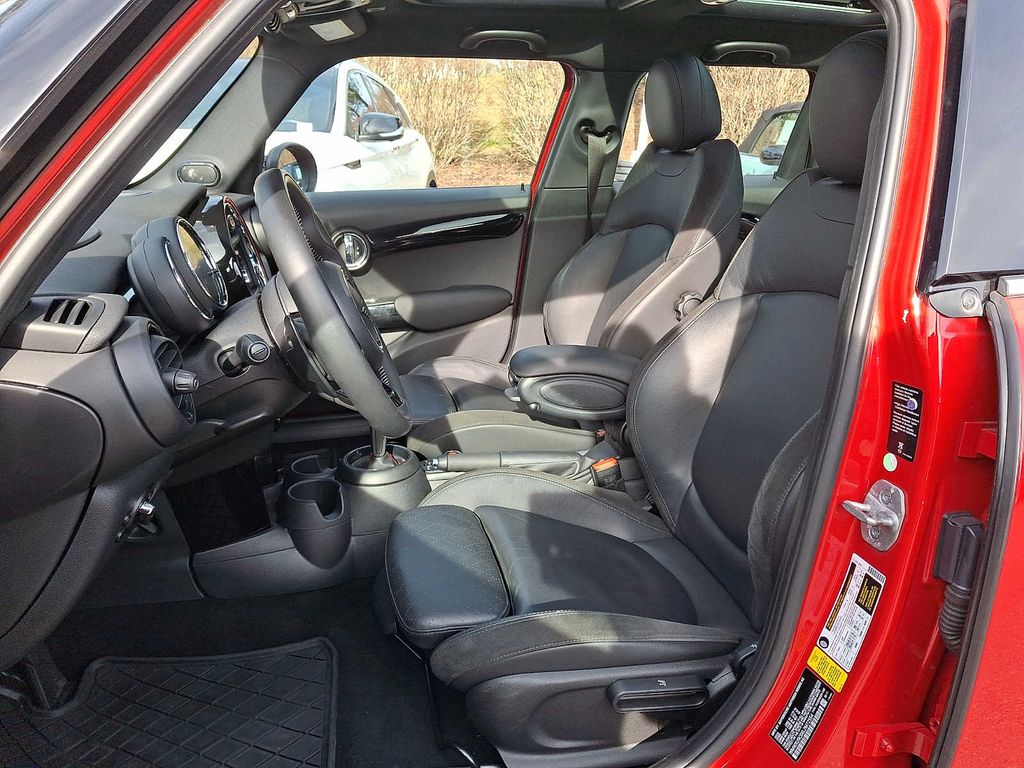 Thumbnail: 2020 MINI Cooper Hardtop - 10