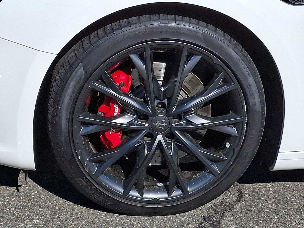 Thumbnail: 2019 Maserati Ghibli - 4