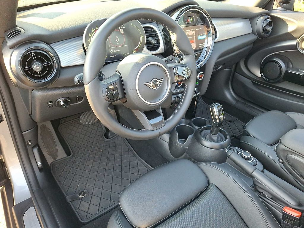 Thumbnail: 2024 MINI Cooper Convertible - 9