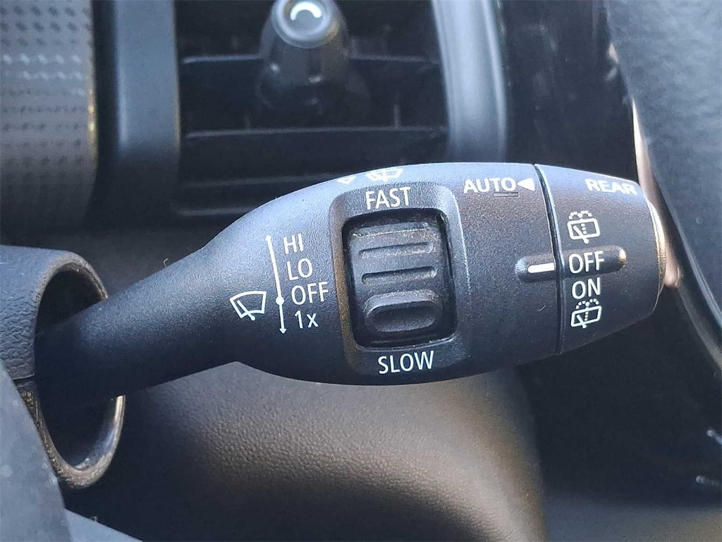 Thumbnail: 2015 MINI Cooper Hardtop - 24