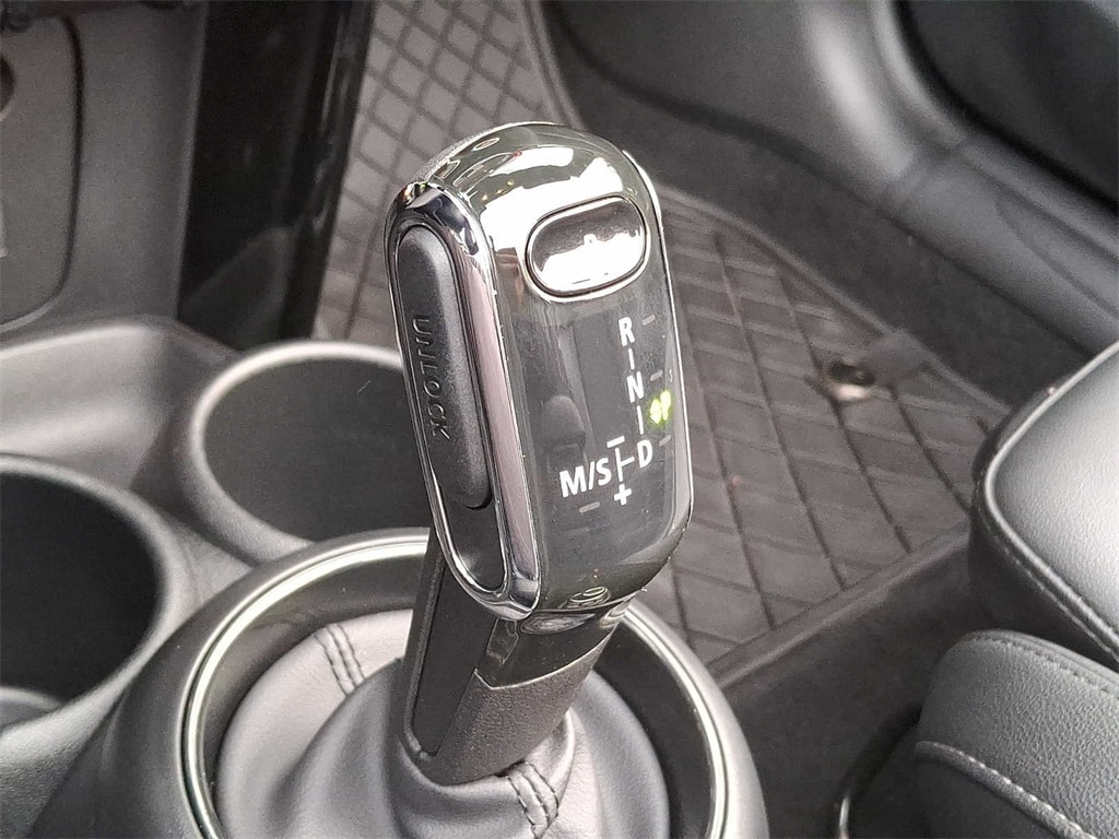 Thumbnail: 2023 MINI Cooper Convertible - 12