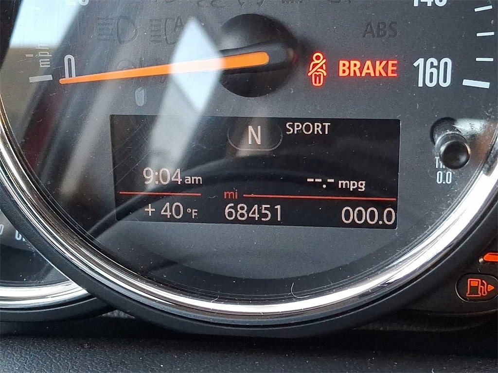 Thumbnail: 2015 MINI Cooper Hardtop - 18