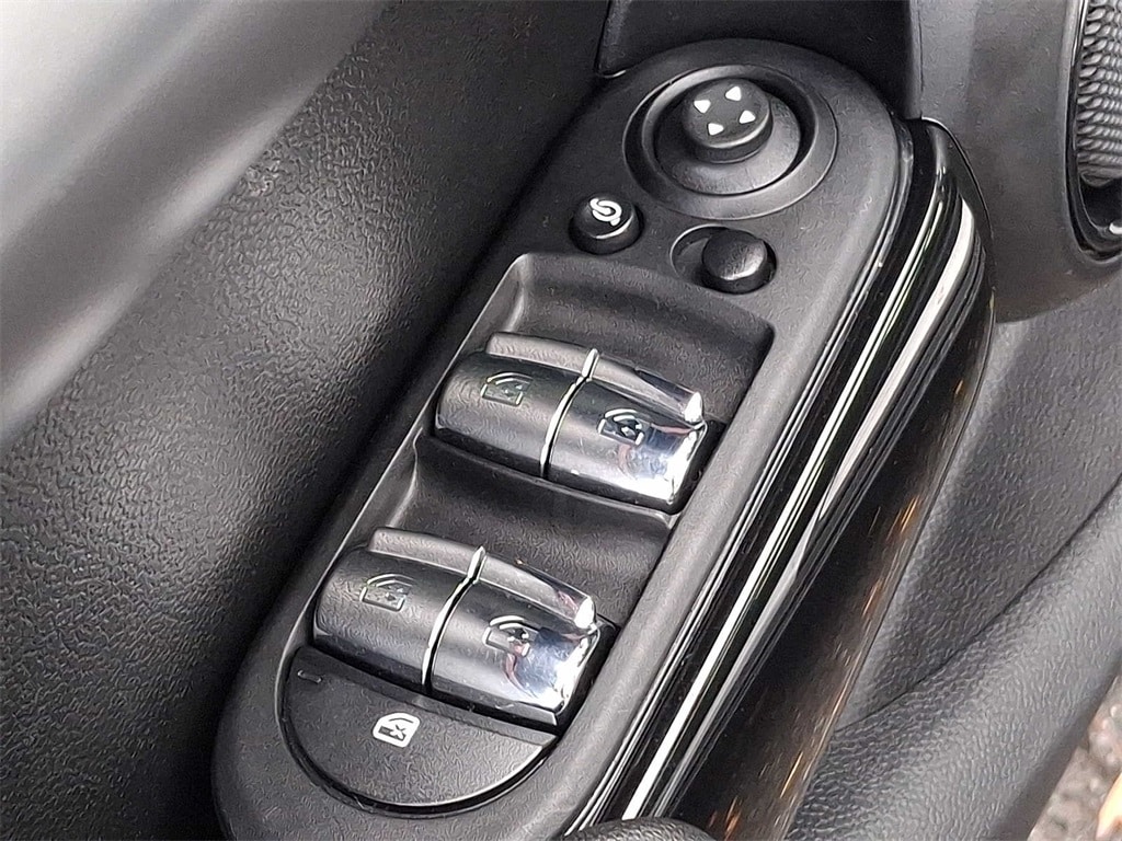 Thumbnail: 2024 MINI Cooper Hardtop - 25