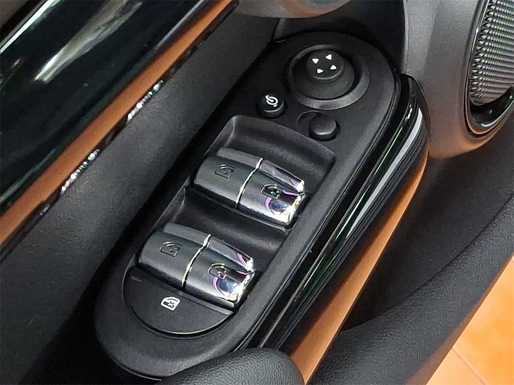 Thumbnail: 2024 MINI Cooper Hardtop - 24