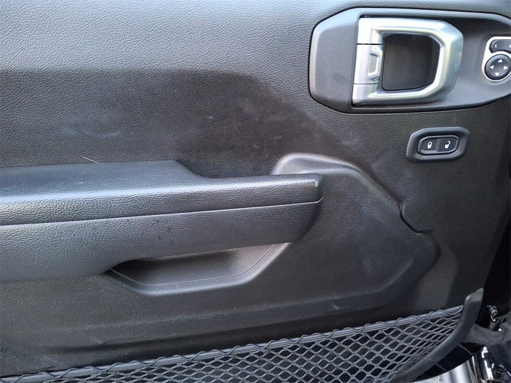 Thumbnail: 2021 Jeep Wrangler - 10