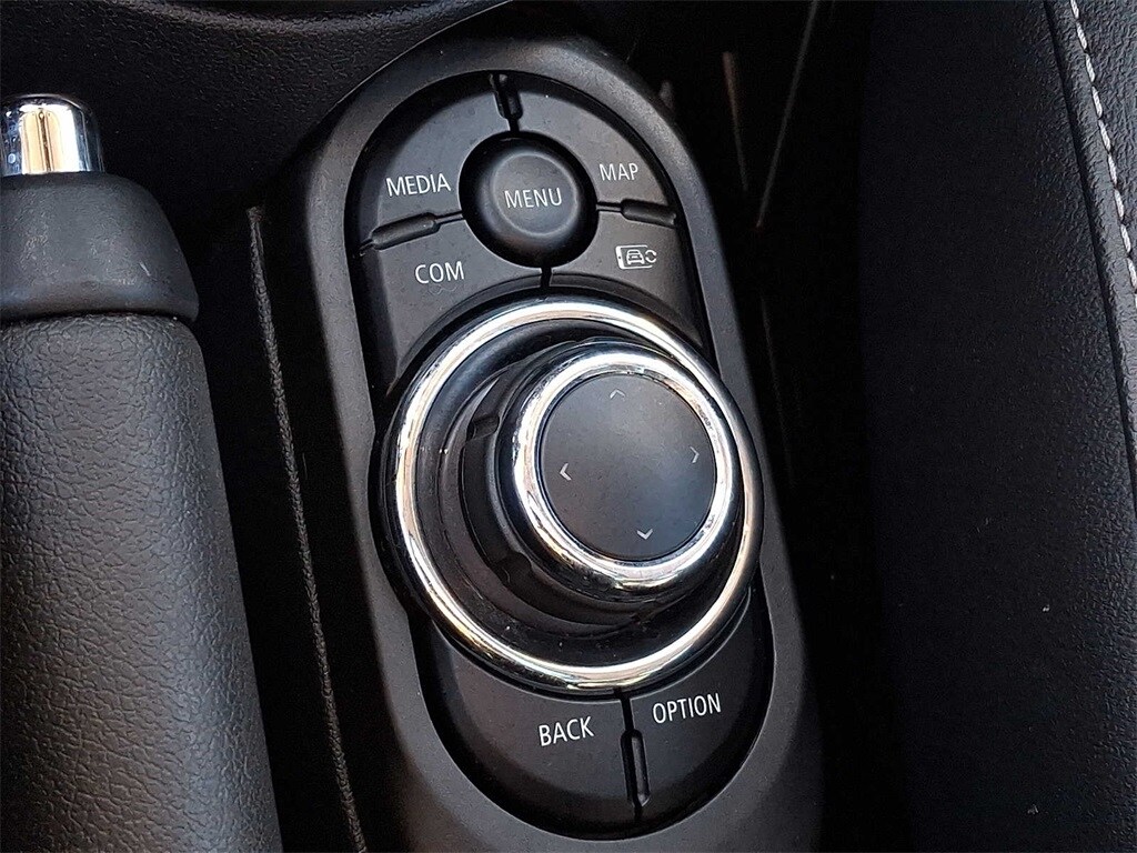 Thumbnail: 2023 MINI Cooper Hardtop - 20