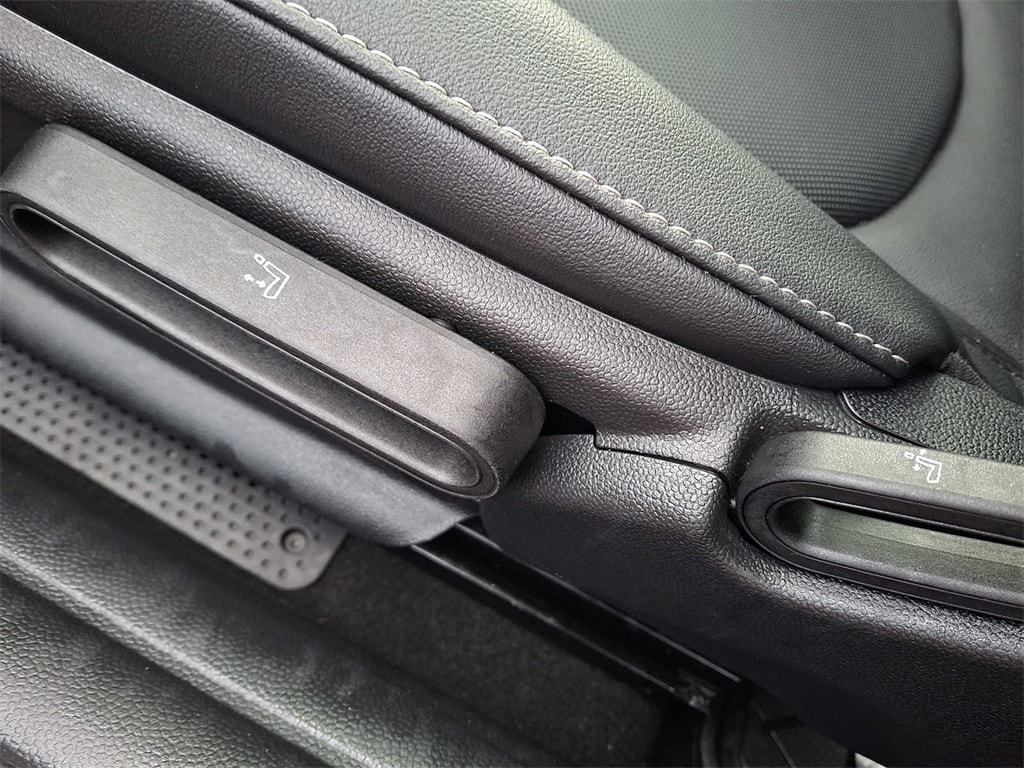 Thumbnail: 2023 MINI Cooper Hardtop - 12