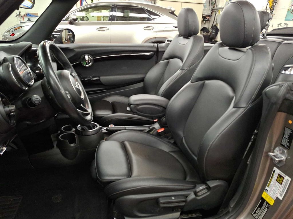 Thumbnail: 2016 MINI Cooper Convertible - 14