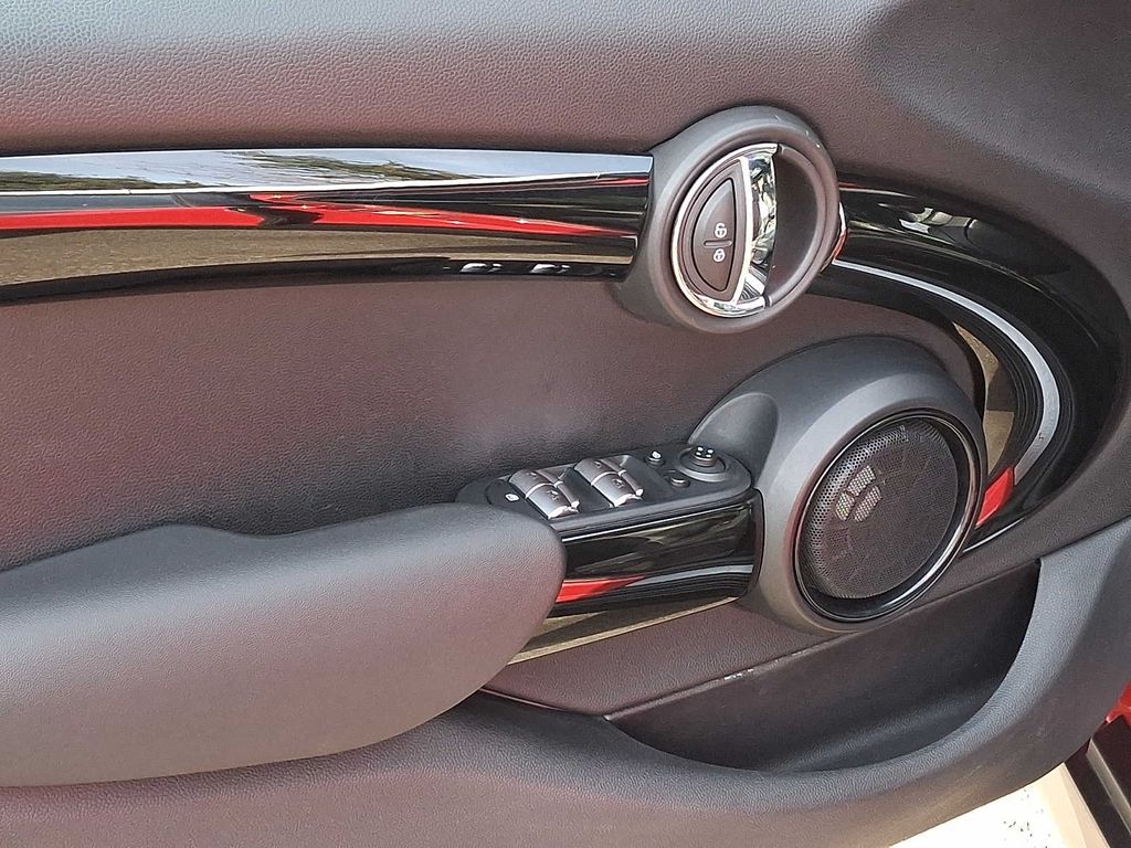 Thumbnail: 2020 MINI Cooper Hardtop - 9