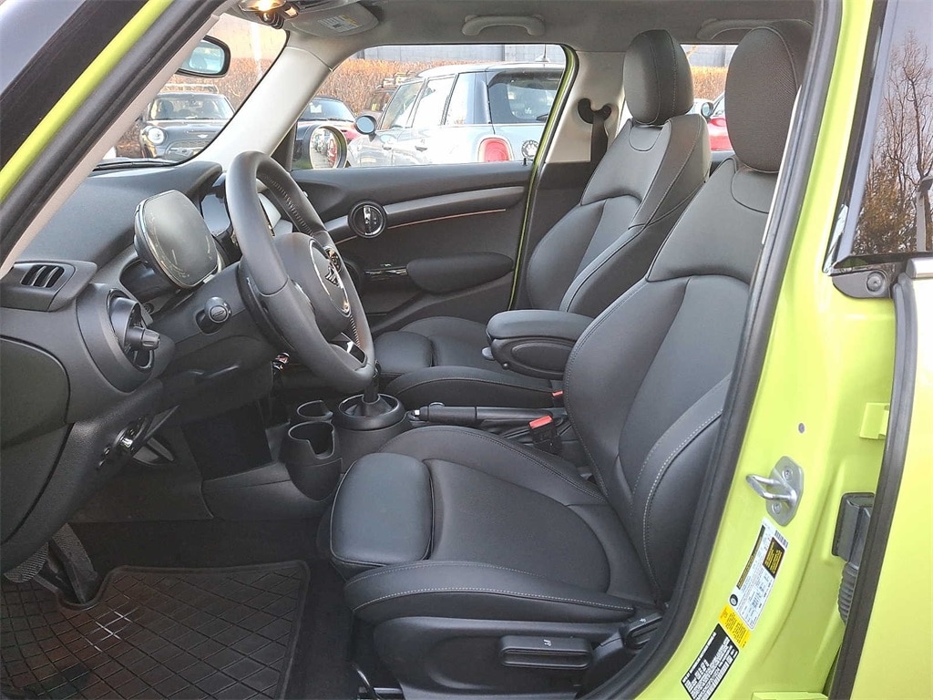 Thumbnail: 2023 MINI Cooper Hardtop - 10