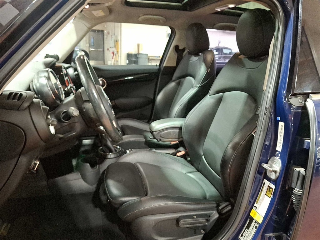 Thumbnail: 2015 MINI Cooper - 13