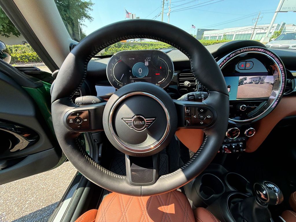 Thumbnail: 2022 MINI Cooper Hardtop - 23