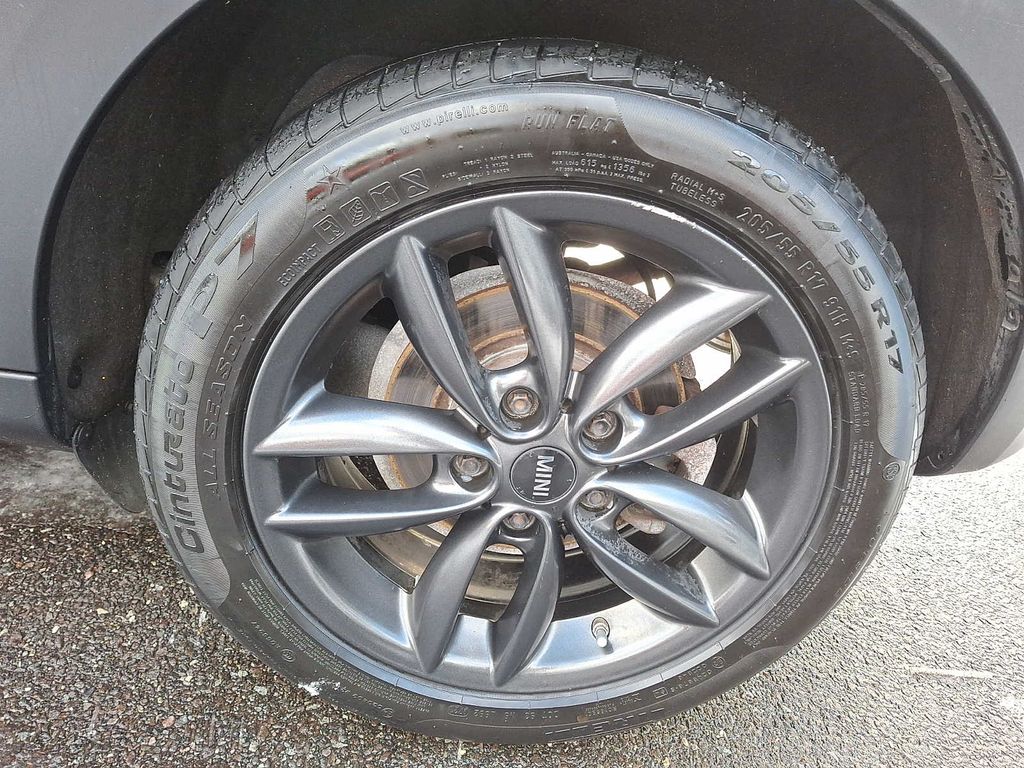 Thumbnail: 2014 MINI Cooper Countryman - 8