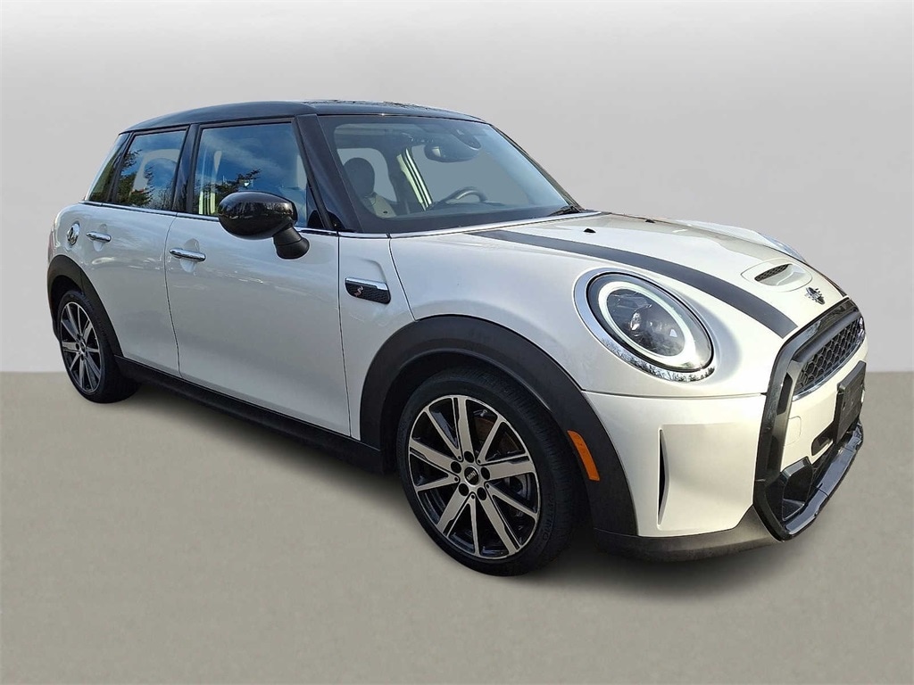 Thumbnail: 2023 MINI Cooper Hardtop - 3