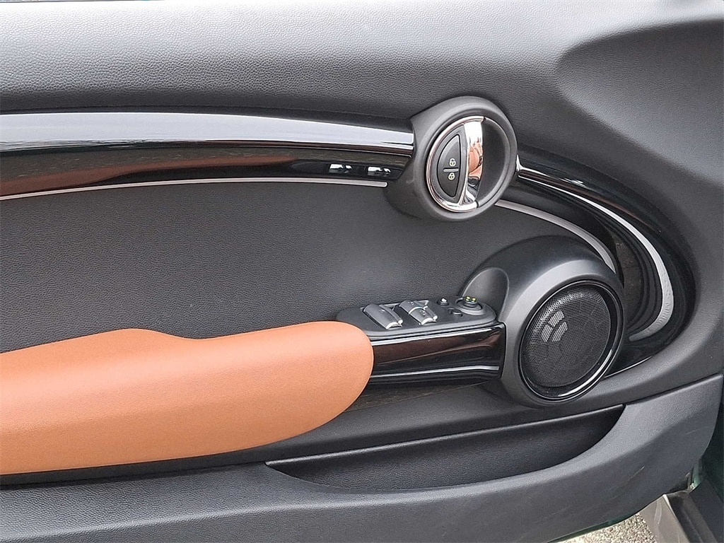 Thumbnail: 2022 MINI Cooper Convertible - 9