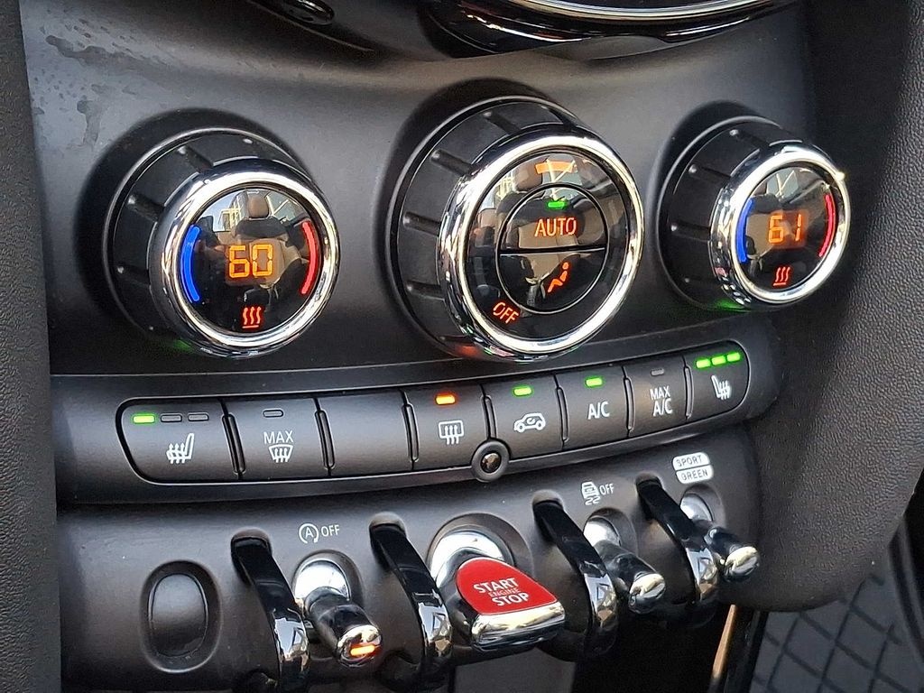 Thumbnail: 2024 MINI Cooper Convertible - 12