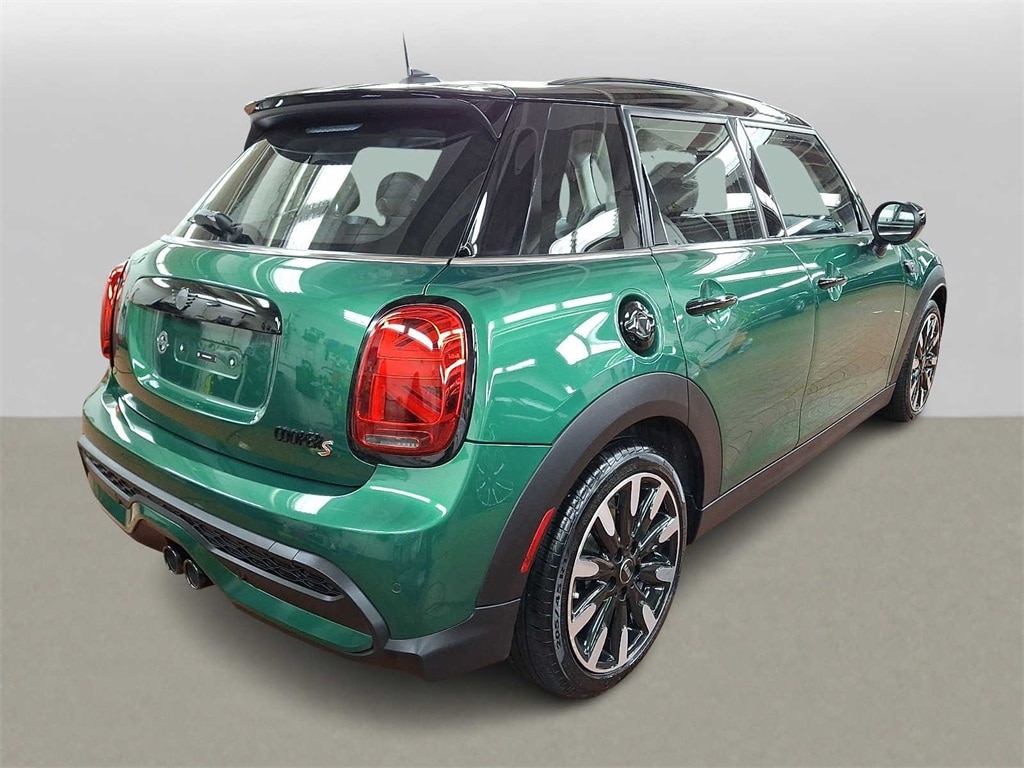 Thumbnail: 2024 MINI Cooper Hardtop - 4