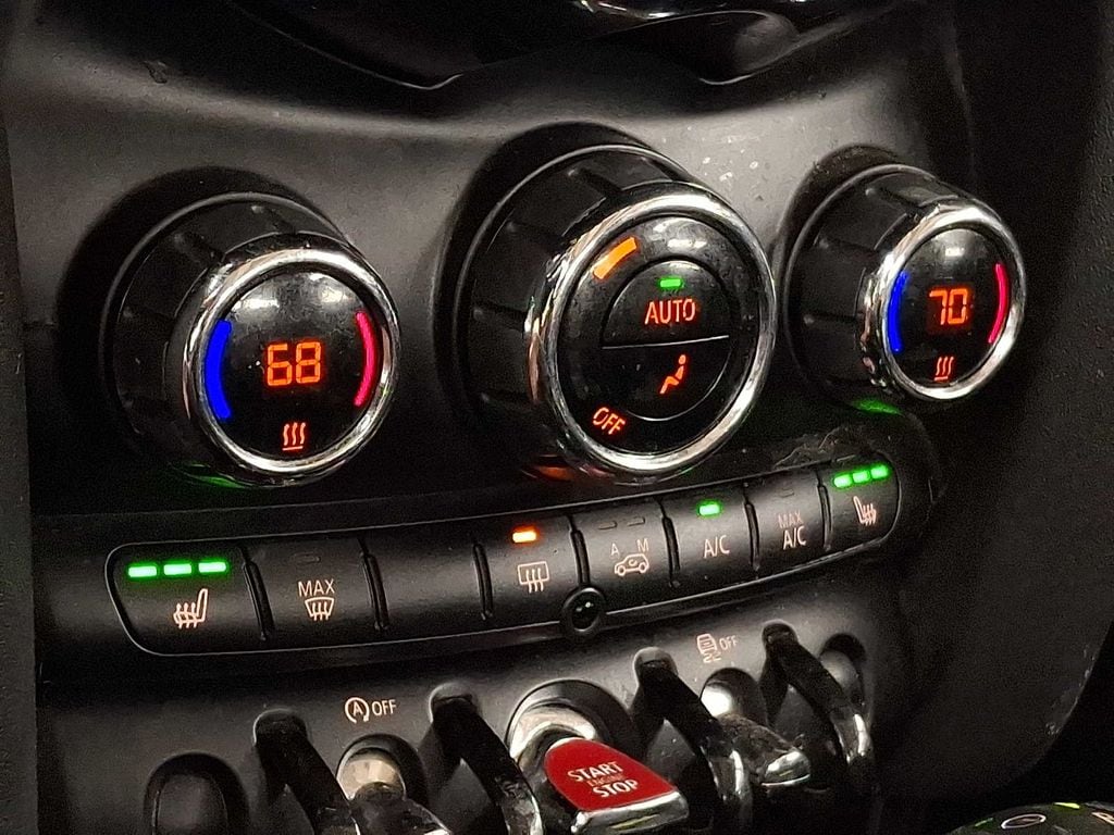 Thumbnail: 2016 MINI Cooper Convertible - 16