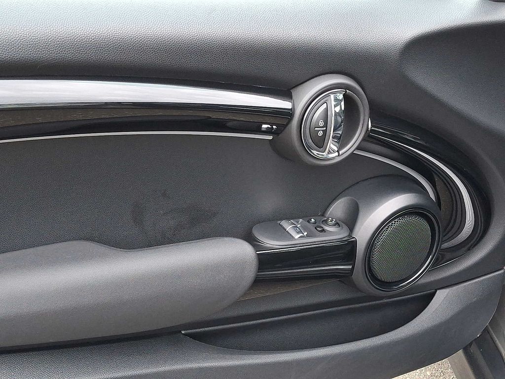Thumbnail: 2024 MINI Cooper Hardtop - 9