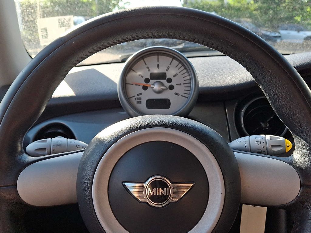 Thumbnail: 2006 MINI Cooper - 18