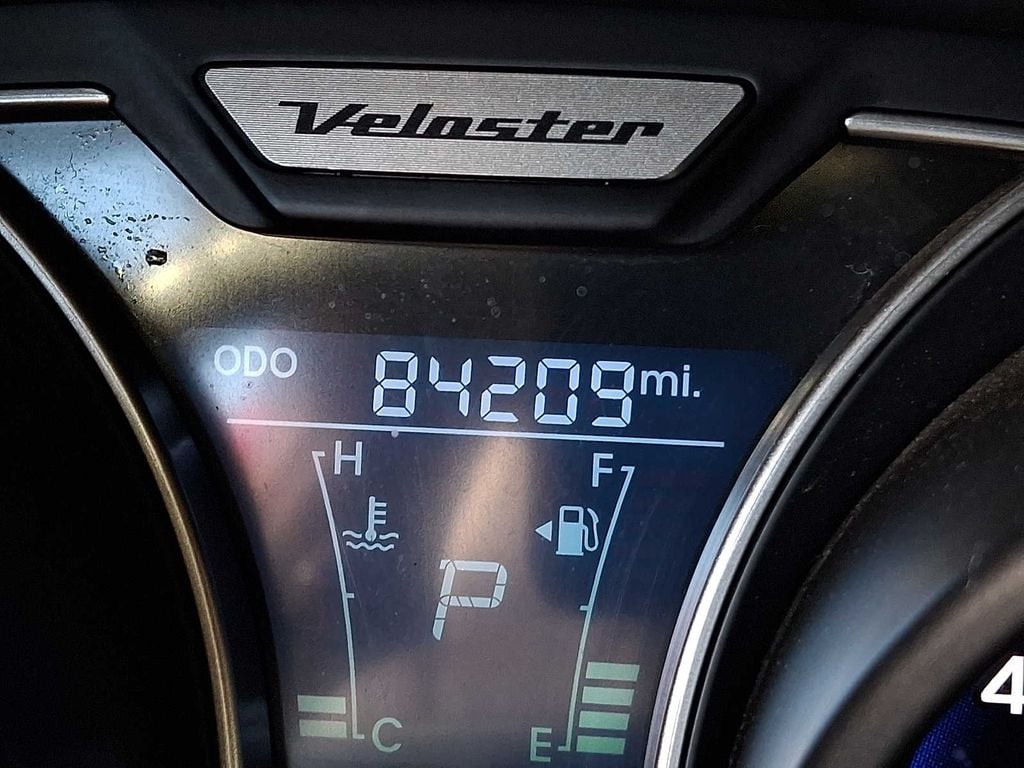 Thumbnail: 2013 Hyundai Veloster - 14
