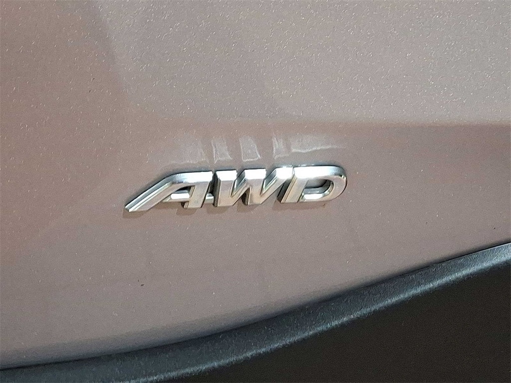 Thumbnail: 2021 Toyota RAV4 - 24