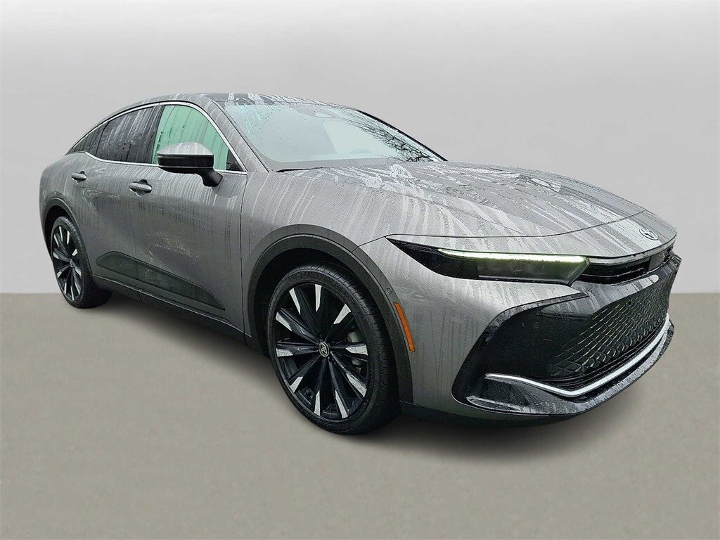 2024 Toyota Crown Platinum photo 3