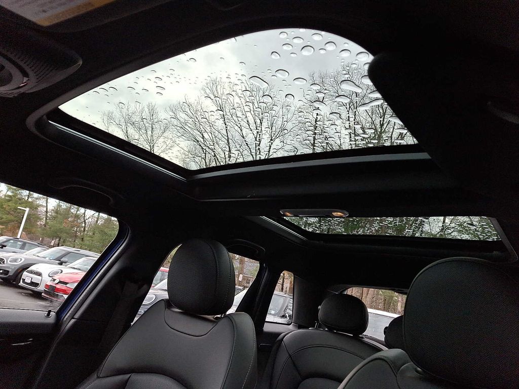 Thumbnail: 2021 MINI Cooper Hardtop - 8