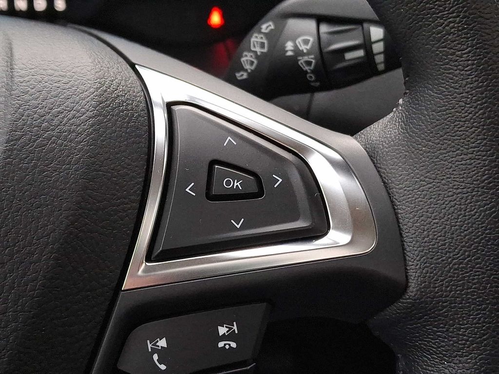 Thumbnail: 2022 Ford Edge - 20