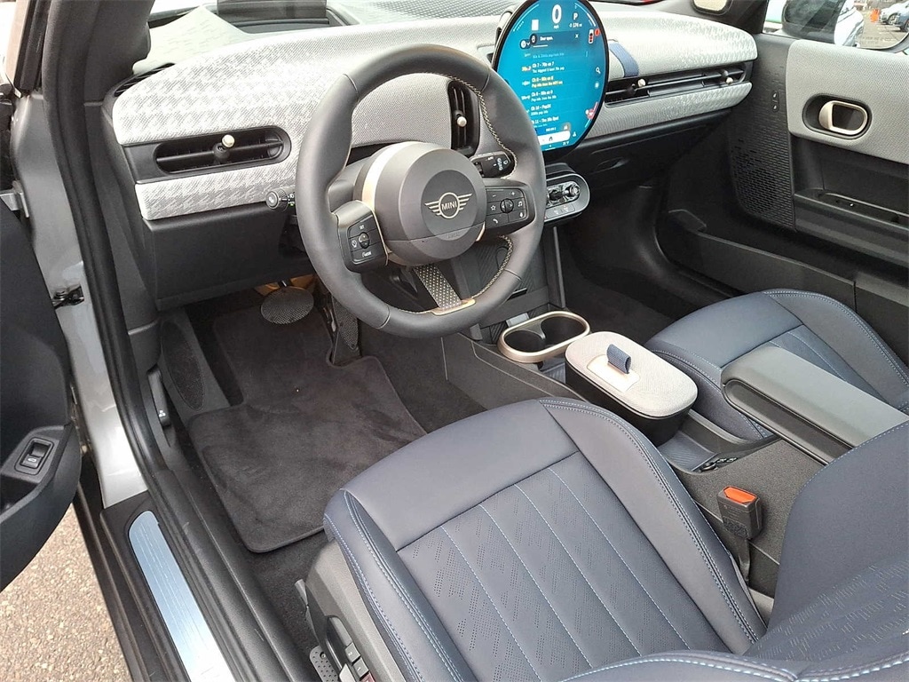 Thumbnail: 2025 MINI Cooper Hardtop - 10