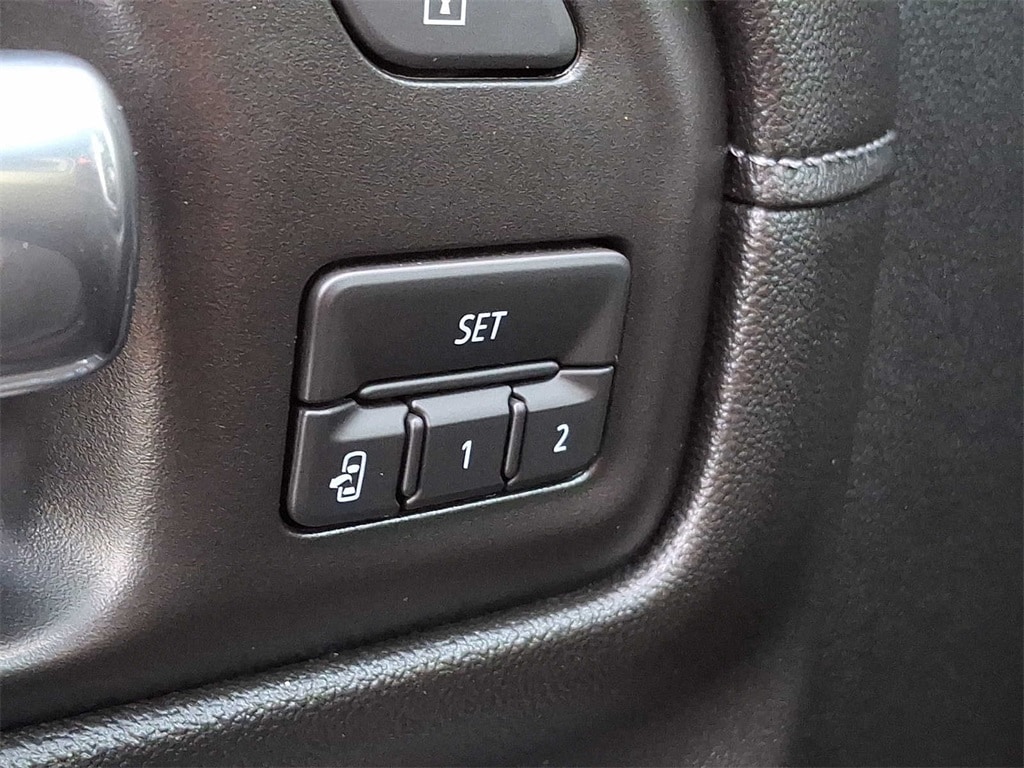 Thumbnail: 2021 Chevrolet Silverado 1500 - 22