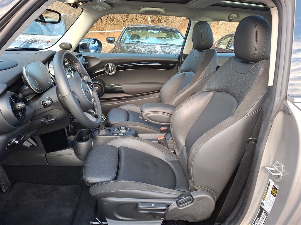 Thumbnail: 2024 MINI Cooper Hardtop - 10