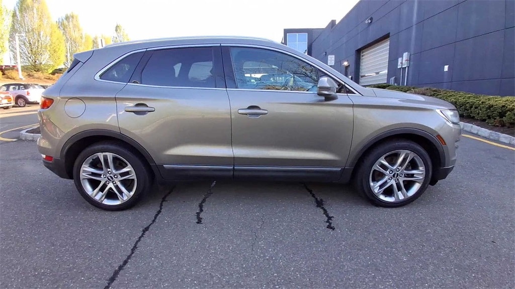 Thumbnail: 2017 Lincoln MKC - 9