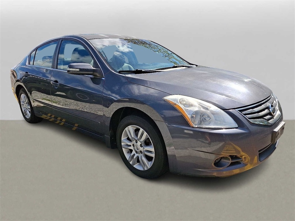 Thumbnail: 2010 Nissan Altima - 3