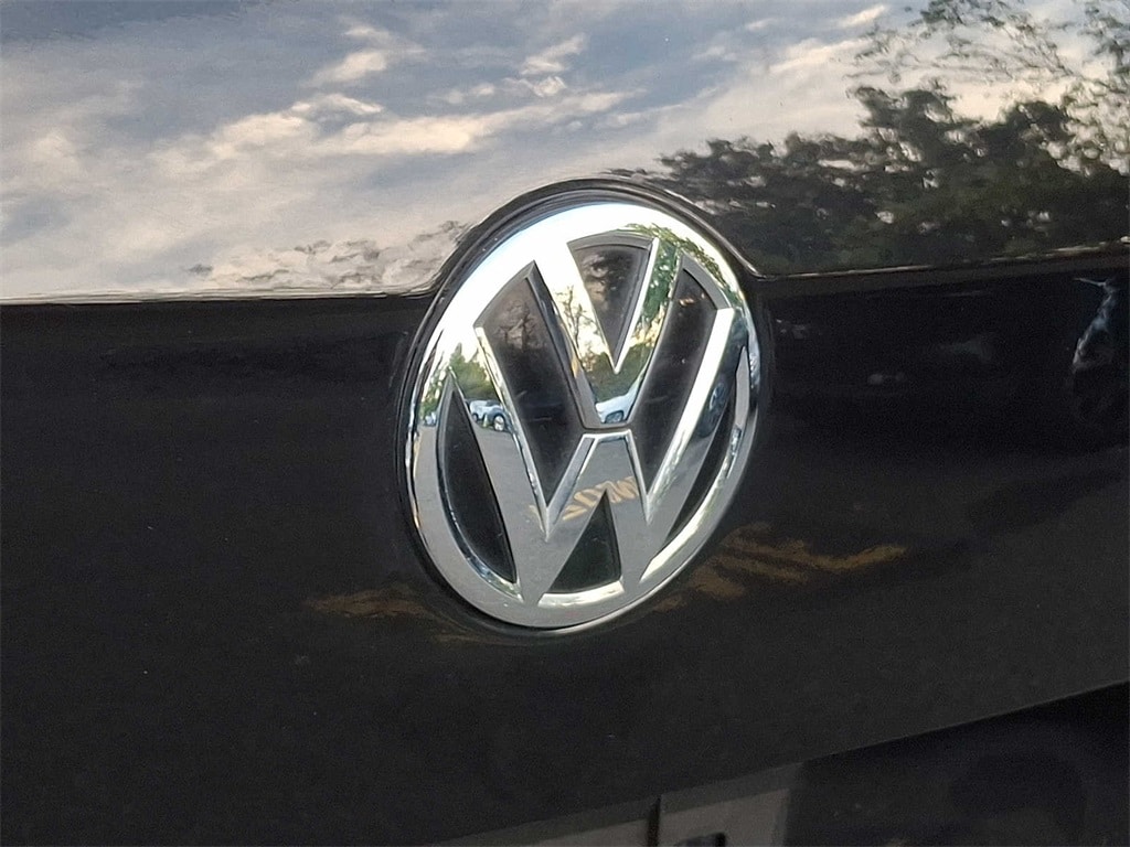 Thumbnail: 2020 Volkswagen Tiguan - 28